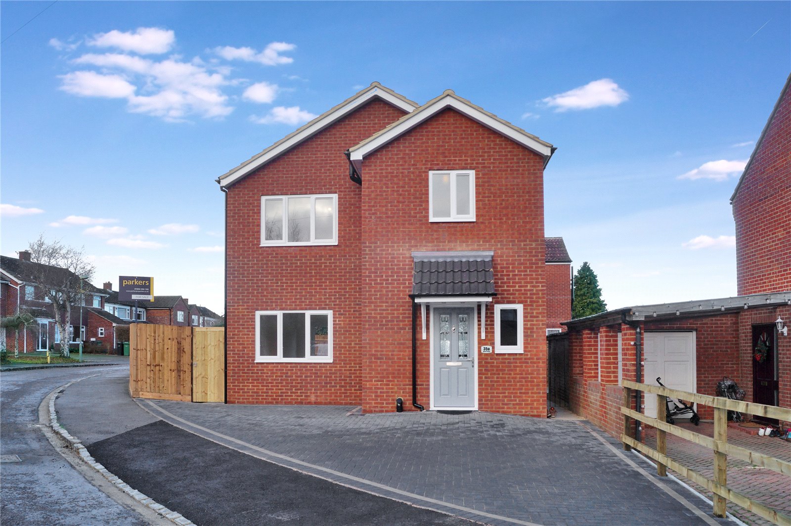 Parkers Chinnor 3 bedroom House For Sale in Beech Road Chinnor Oxon