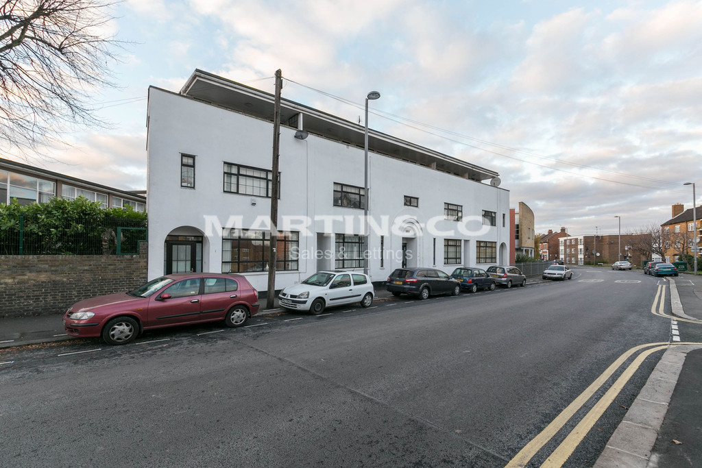 Martin & Co Wanstead 4 bedroom Apartment Let in Shernhall Street