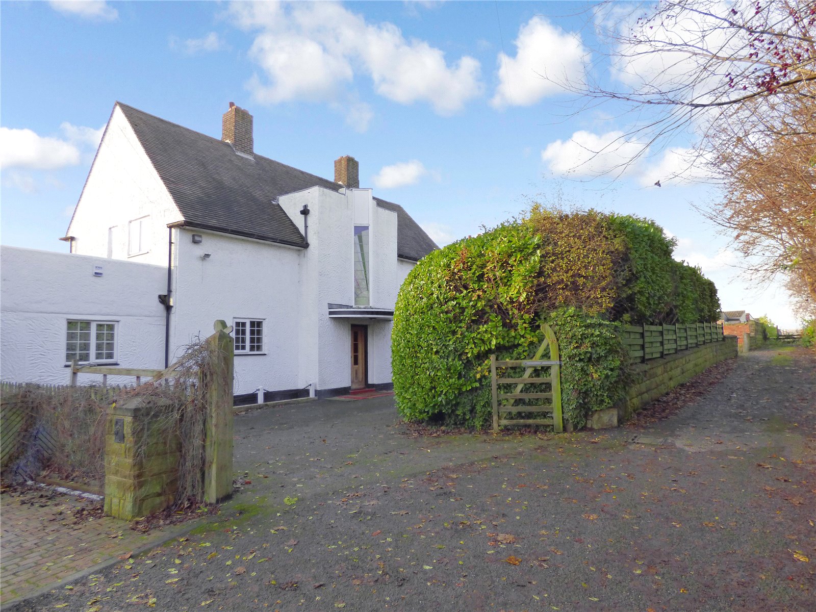 Whitegates Cleckheaton 4 bedroom House for sale in Leeds Road