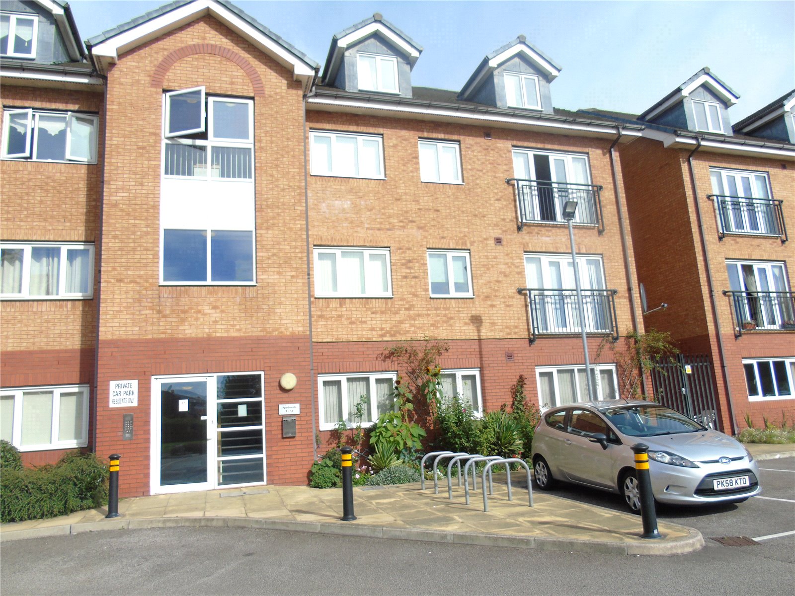 Whitegates Walton Vale 2 bedroom Flat for sale in Taylforth Close