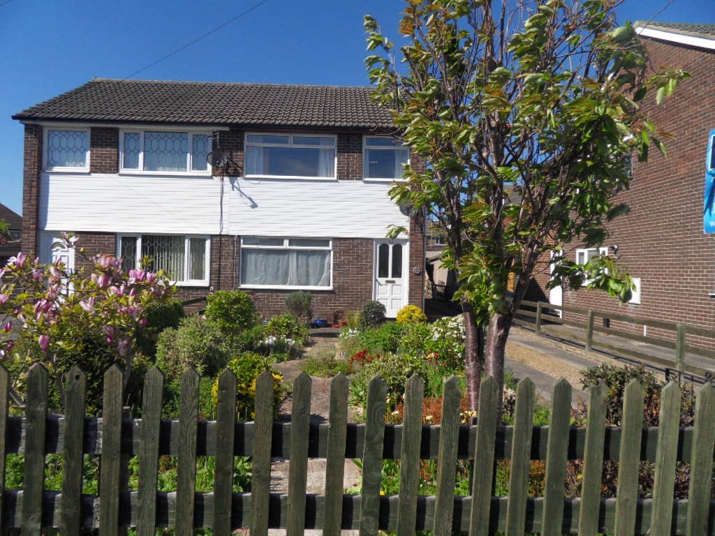 Whitegates Dewsbury 3 bedroom House To Let in Crown Close Dewsbury West