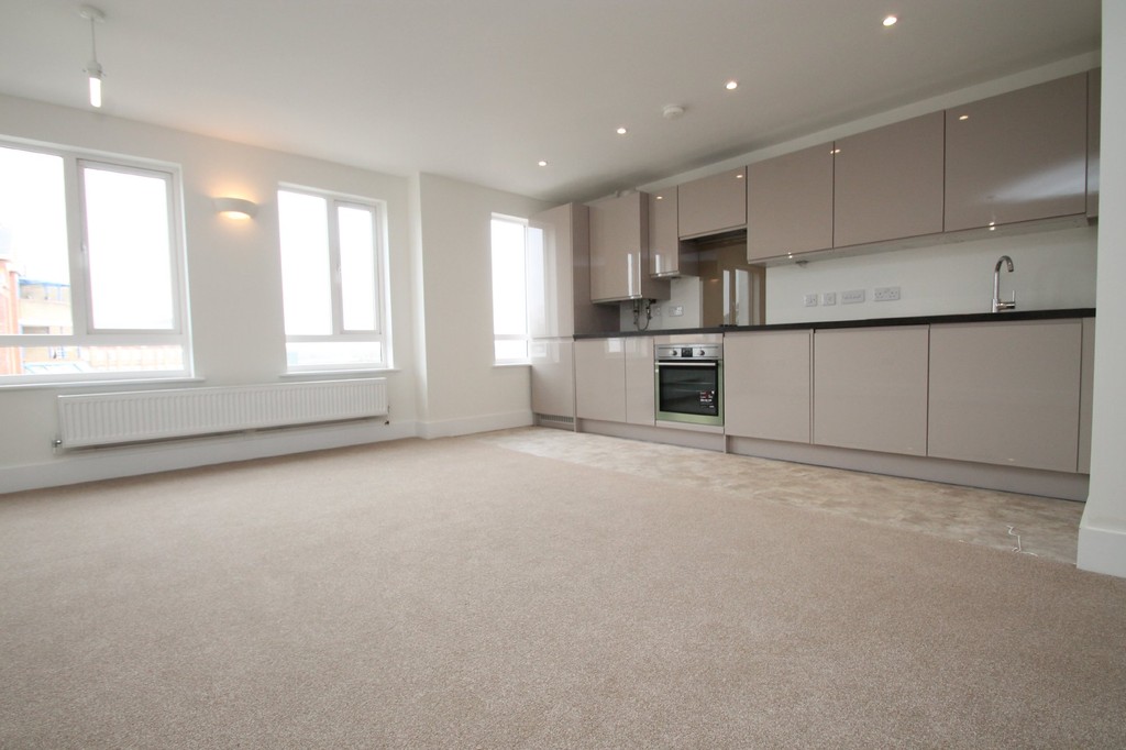 Martin & Co Chelmsford 1 bedroom Apartment Let in Rectory Lane, Chelmsford