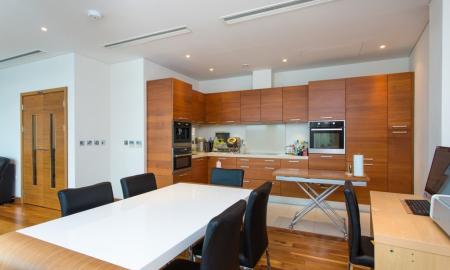 3 bedroom Apartment to rent - Hawker Building, Chelsea Bridge Wharf SW8