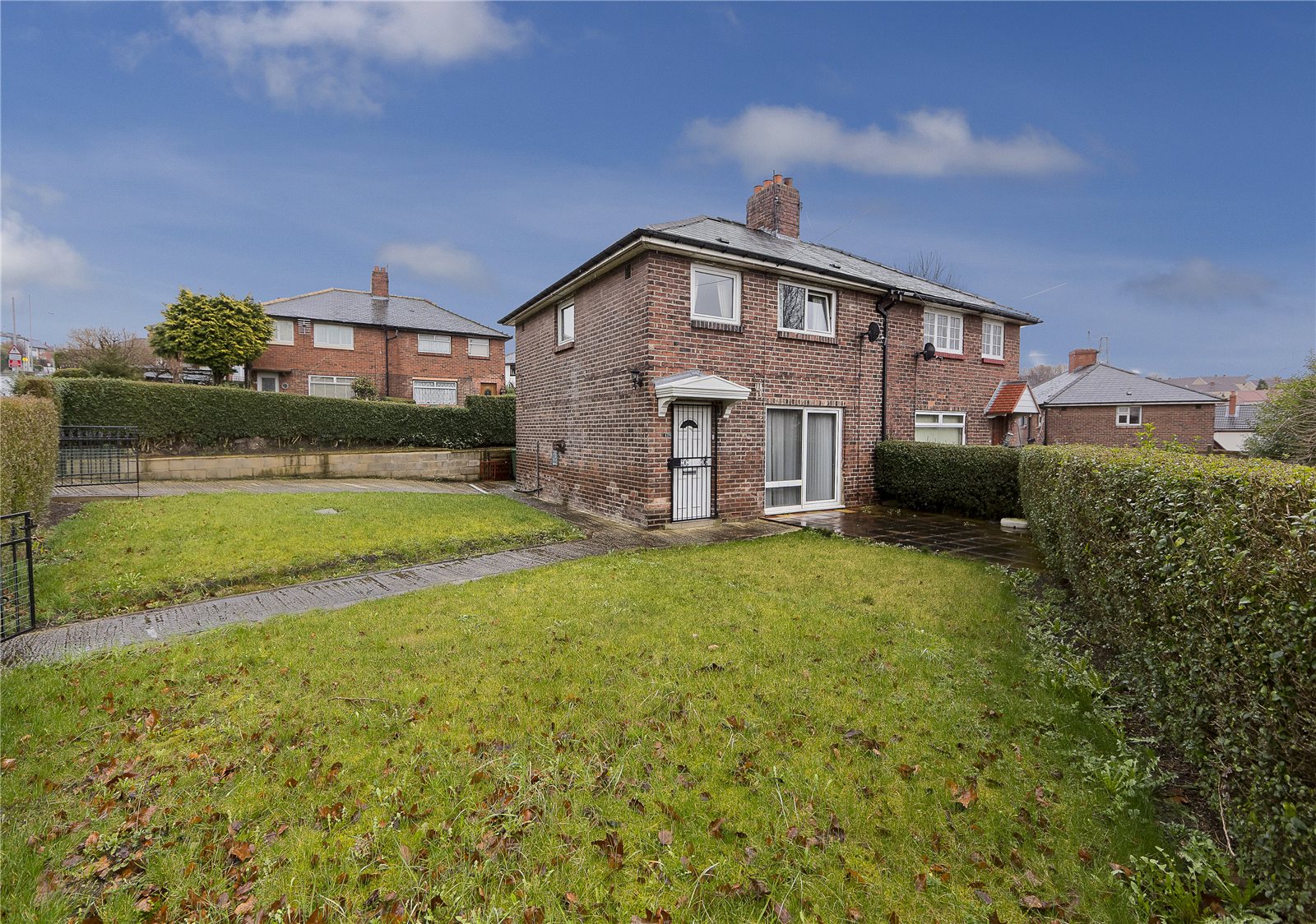 Whitegates Bramley 3 bedroom House for sale in Henconner Lane Bramley