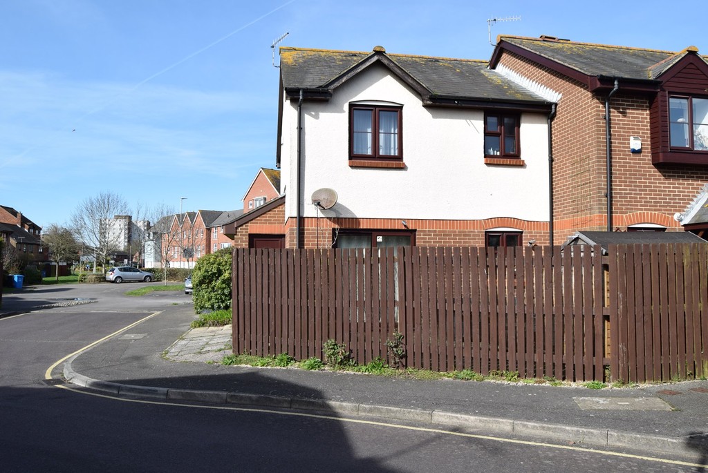 Martin & Co Poole 1 bedroom Mews Let in Baiter Park, Poole