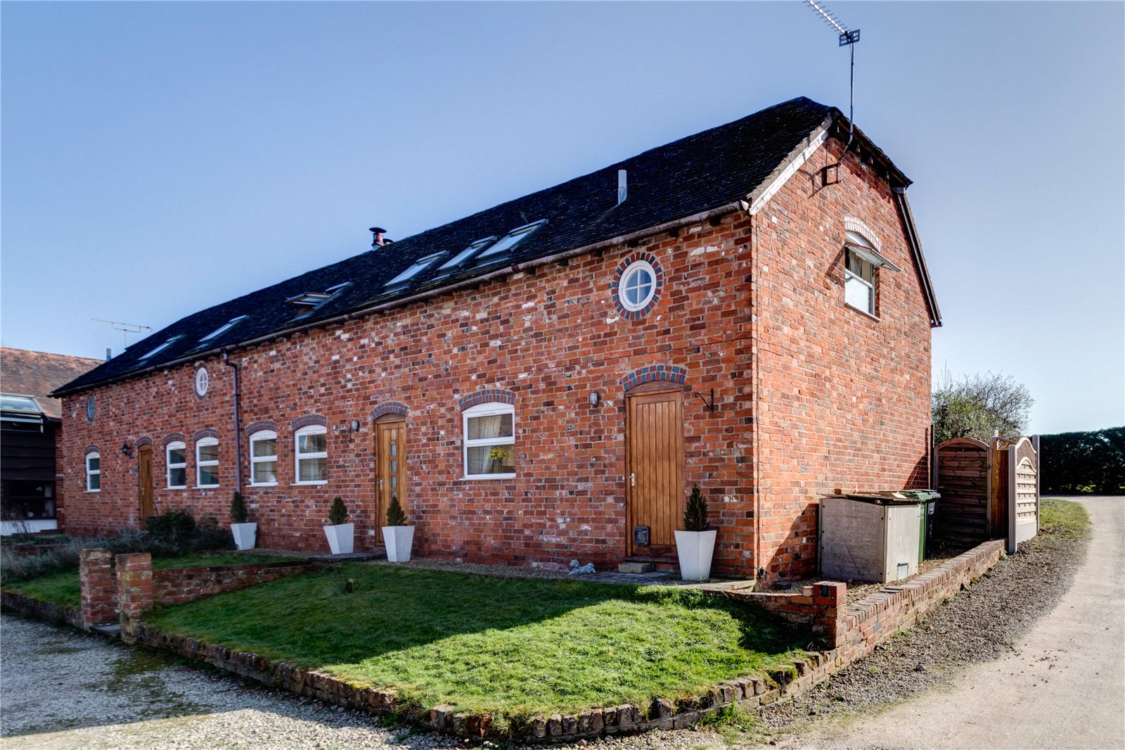 Cjhole Worcester 3 Bedroom Barn Conversion Sstc In Lower