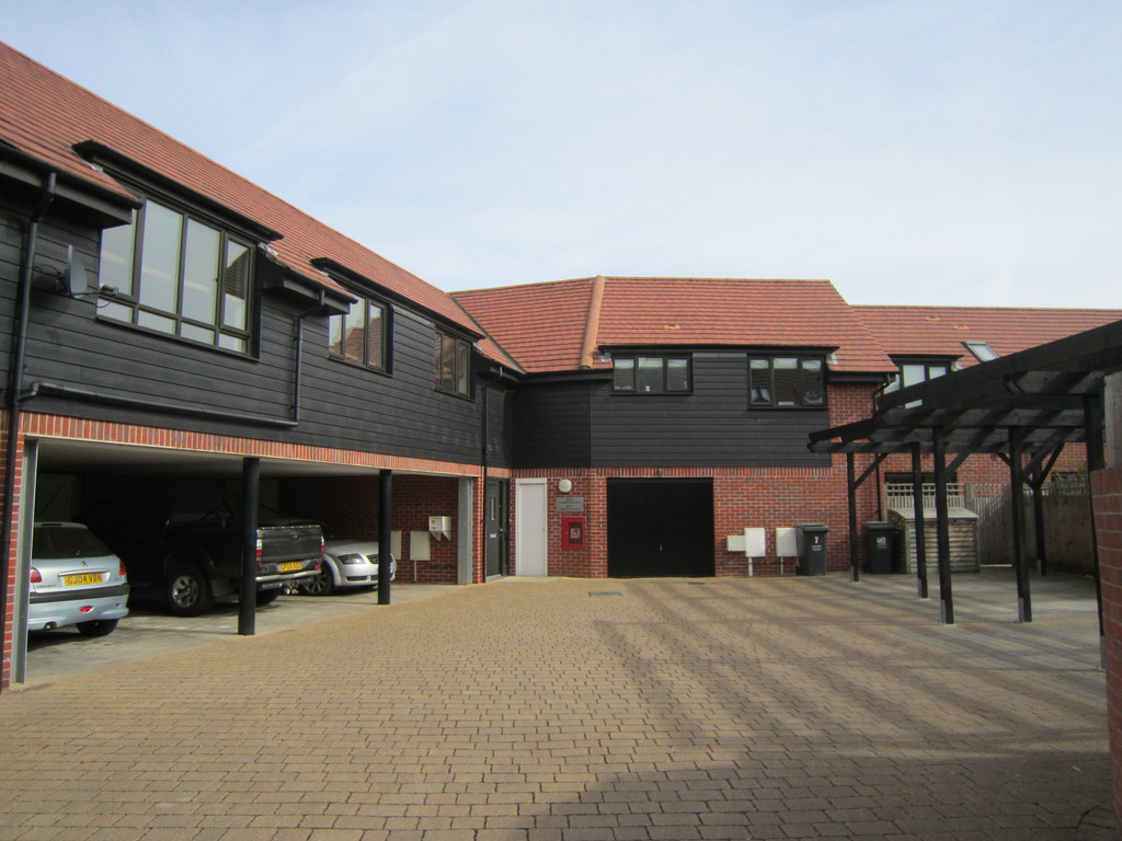 Martin & Co Maidstone 2 bedroom Apartment Let in Leybourne Chase, West