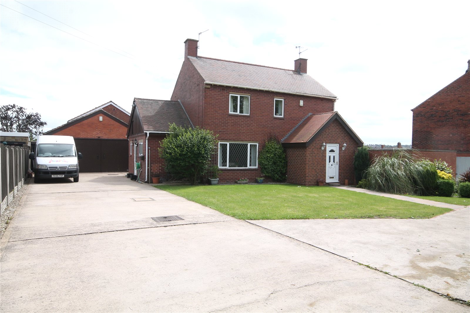 Whitegates Barnsley 3 bedroom House SSTC in Darton Lane Mapplewell Barnsley