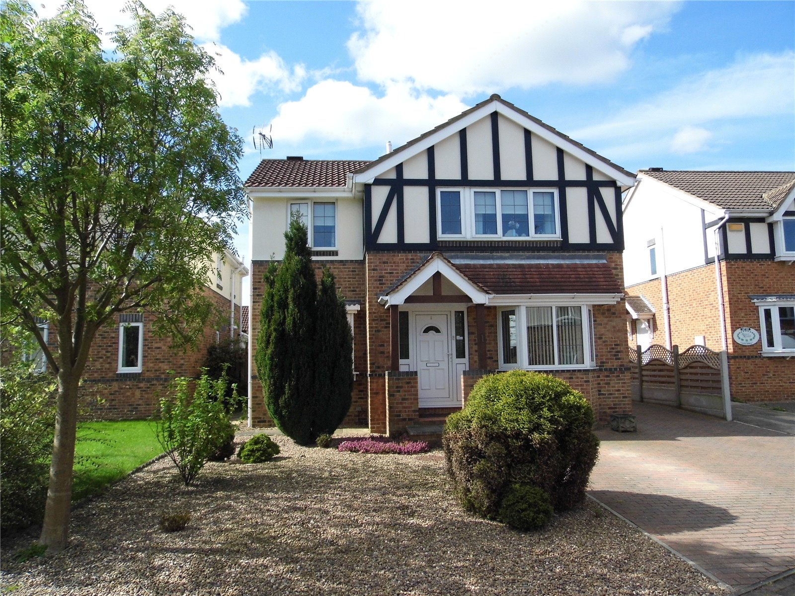 Whitegates Wakefield 4 bedroom House for sale in Chesterton Court