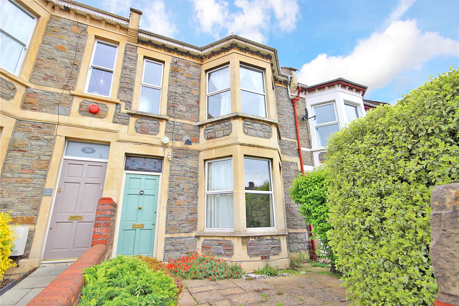 CJ Hole 3 bedroom House to rent in Cricklade Road