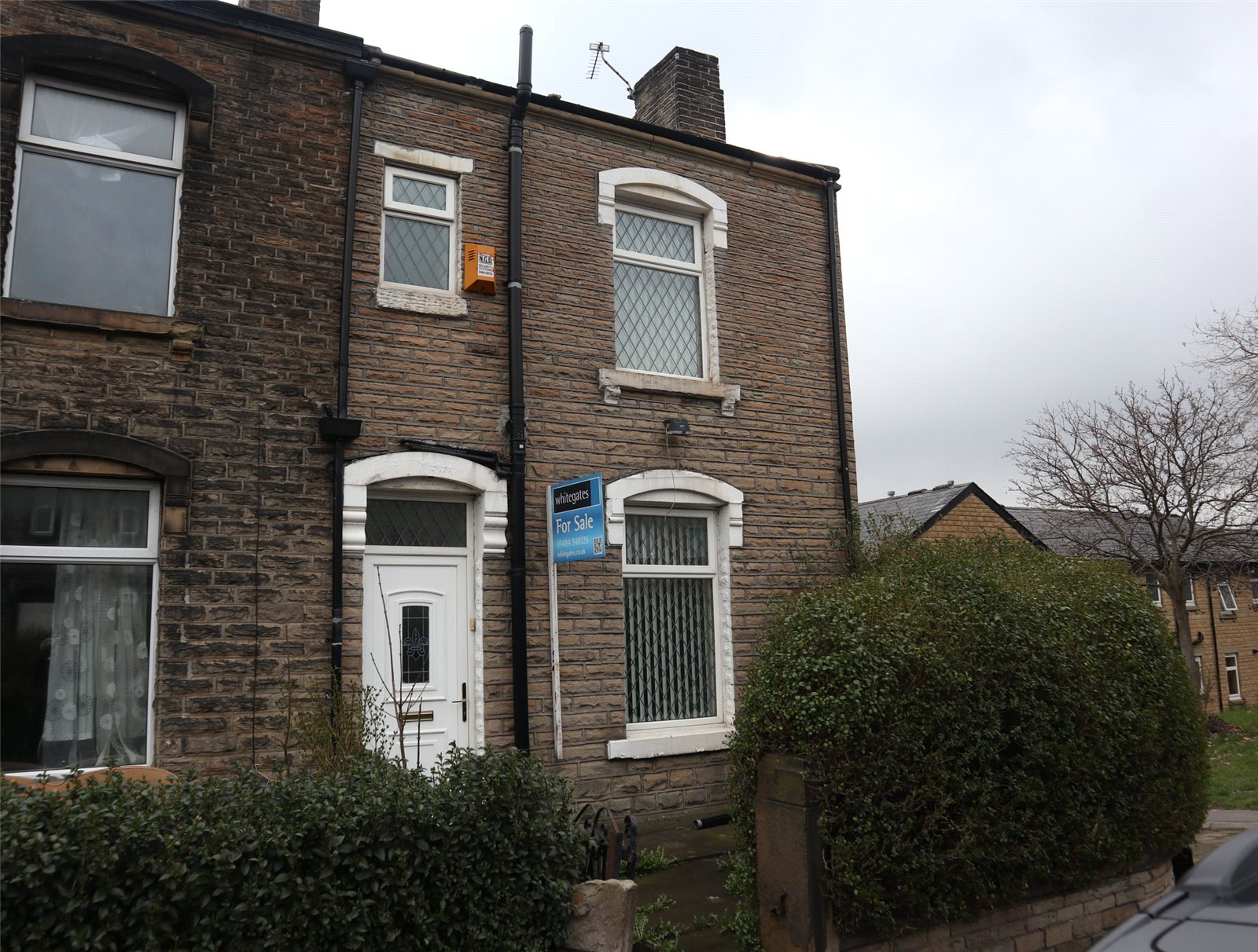 Whitegates Huddersfield 2 bedroom House for sale in Bradford Road