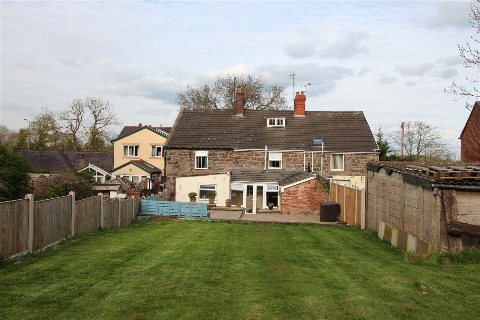 Whitegates Wrexham 3 bedroom House for sale in Mold Road Caergwrle