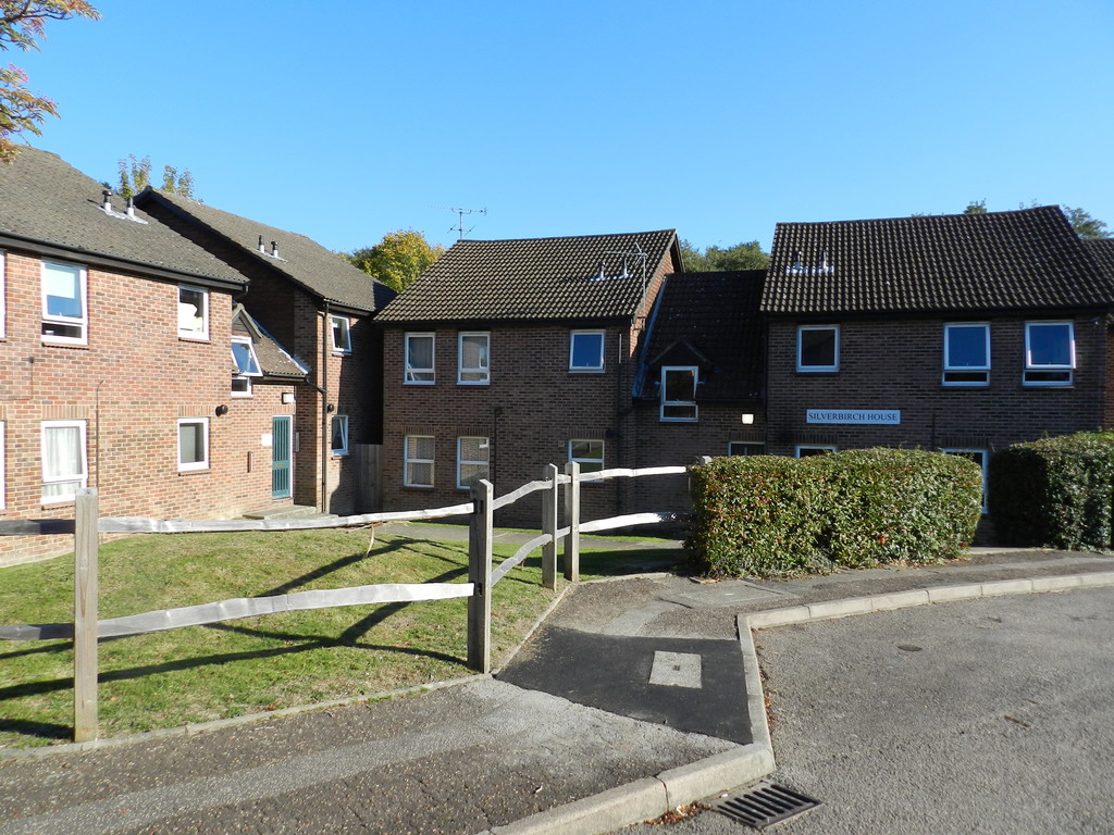 Martin & Co Crawley 0 bedroom Studio To Let in Silverbirch House