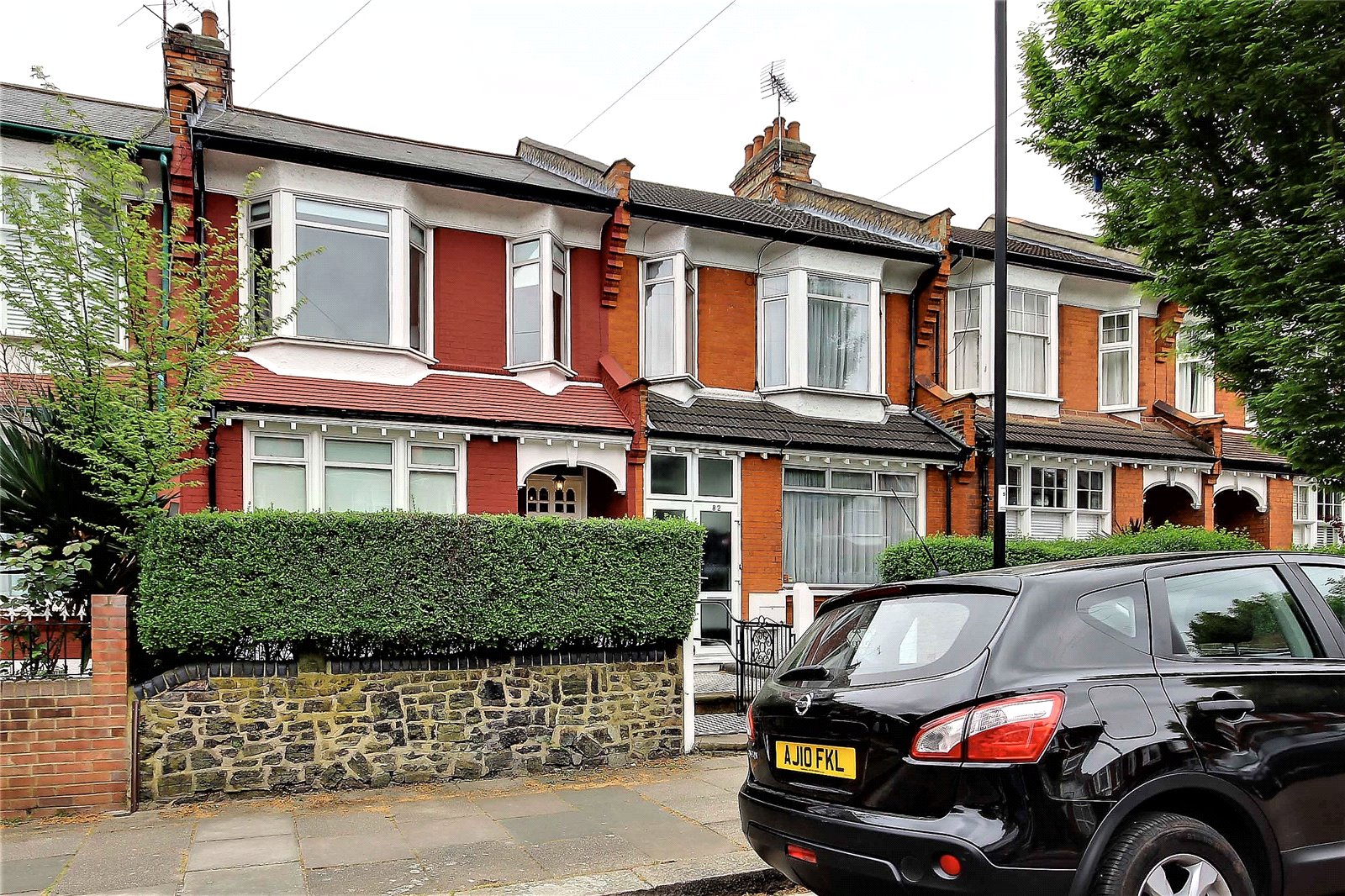 Ellis & Co Bounds Green 3 bedroom House For Sale in Ollerton Road