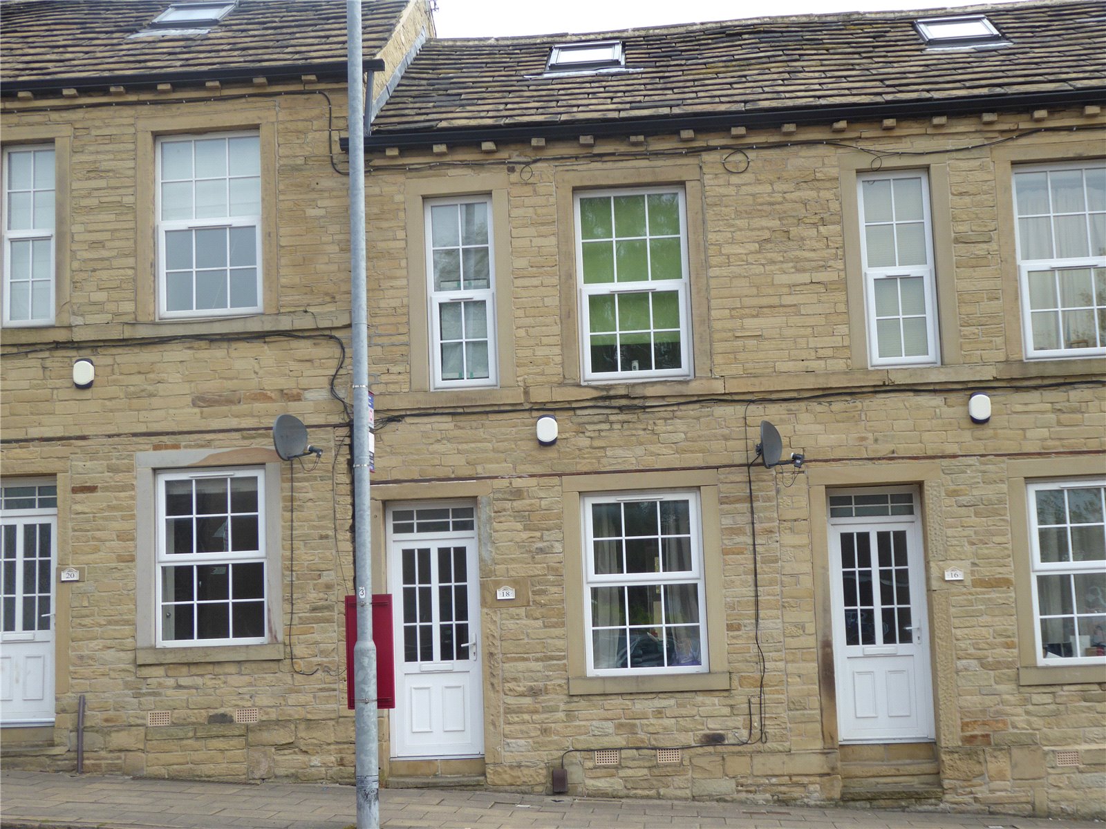 Whitegates Halifax 3 bedroom House to rent in Pellon Lane Halifax HX1