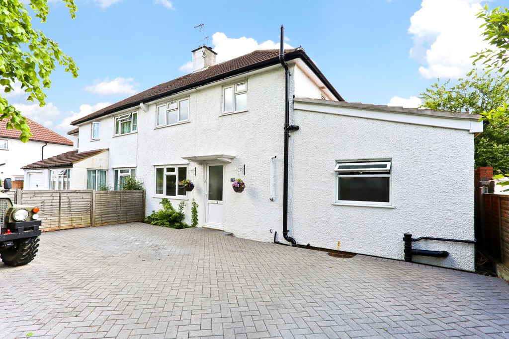 Martin & Co Croydon 4 bedroom SemiDetached House Let in Hillside Road