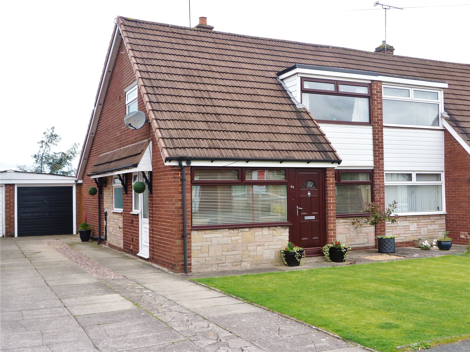 Whitegates Crewe 3 bedroom House for sale in Sandylands Park Wistaston