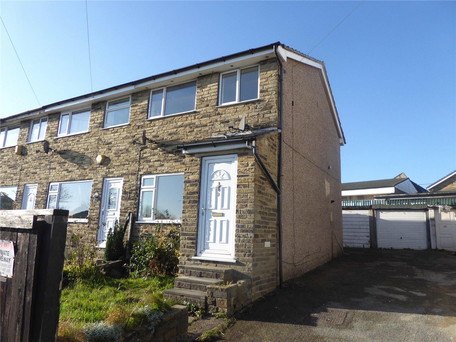 Whitegates Halifax 3 bedroom House to rent in Ling Bob Pellon Halifax