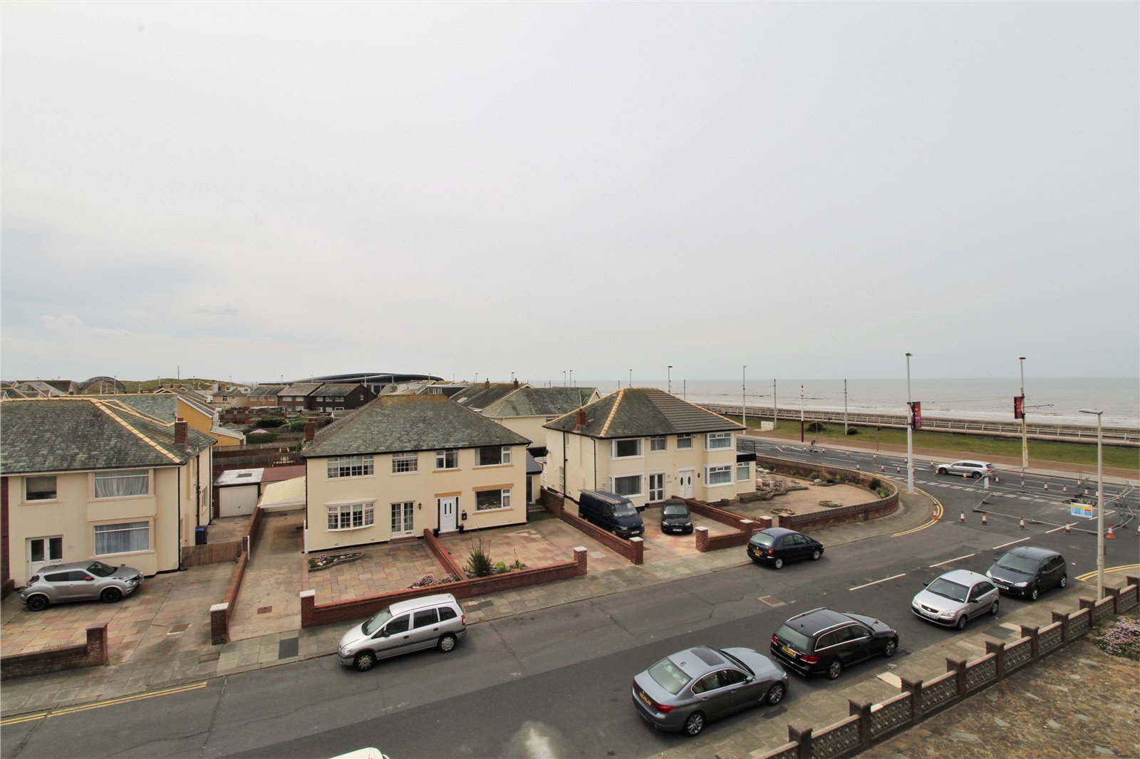 Whitegates St Annes 2 bedroom Flat to rent in Crescent Court Abercorn