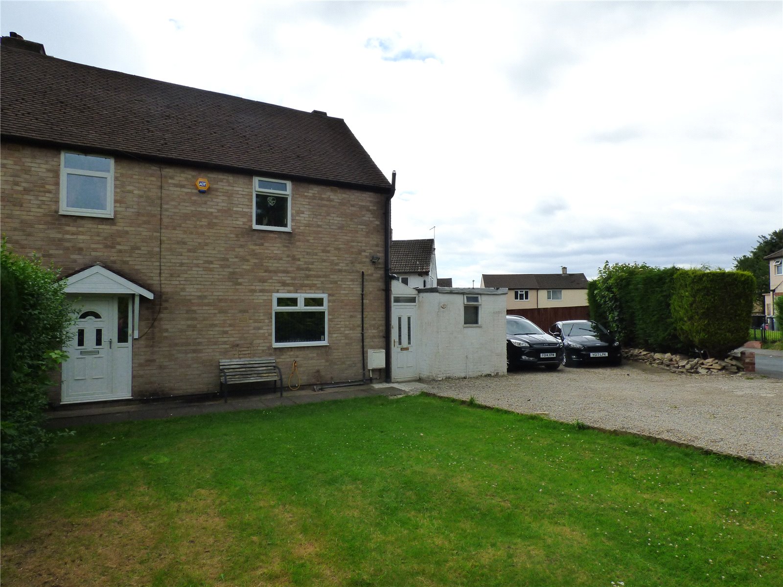 Whitegates Cleckheaton 3 bedroom House SSTC in Old Popplewell Lane Scholes Cleckheaton