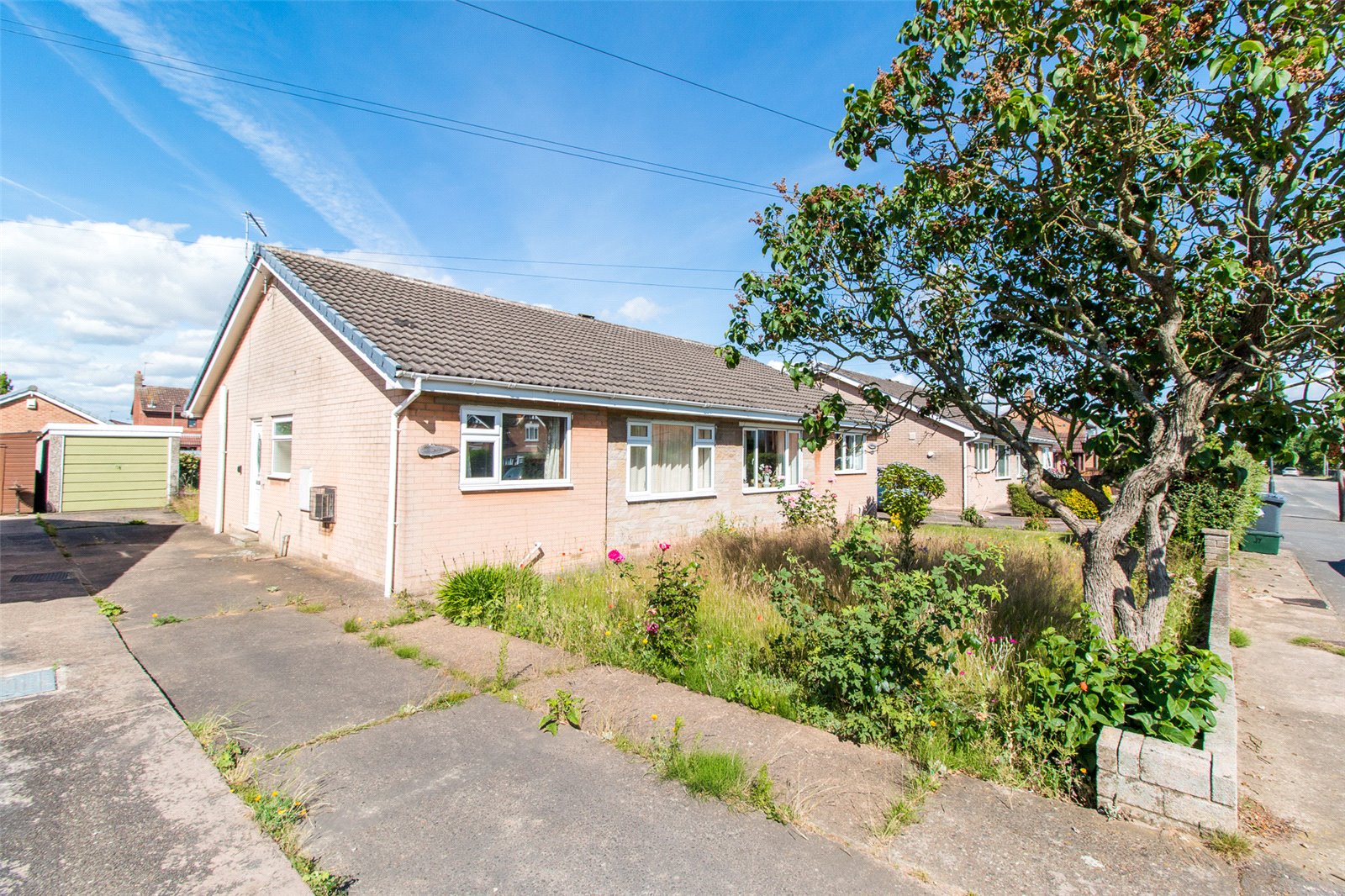 Whitegates Doncaster 2 bedroom Bungalow SSTC in St Marys Road Dunsville