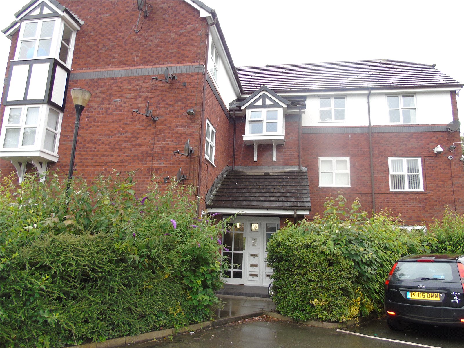 Whitegates Walton Vale 2 bedroom Flat Let Agreed in Kingsway Court, 3