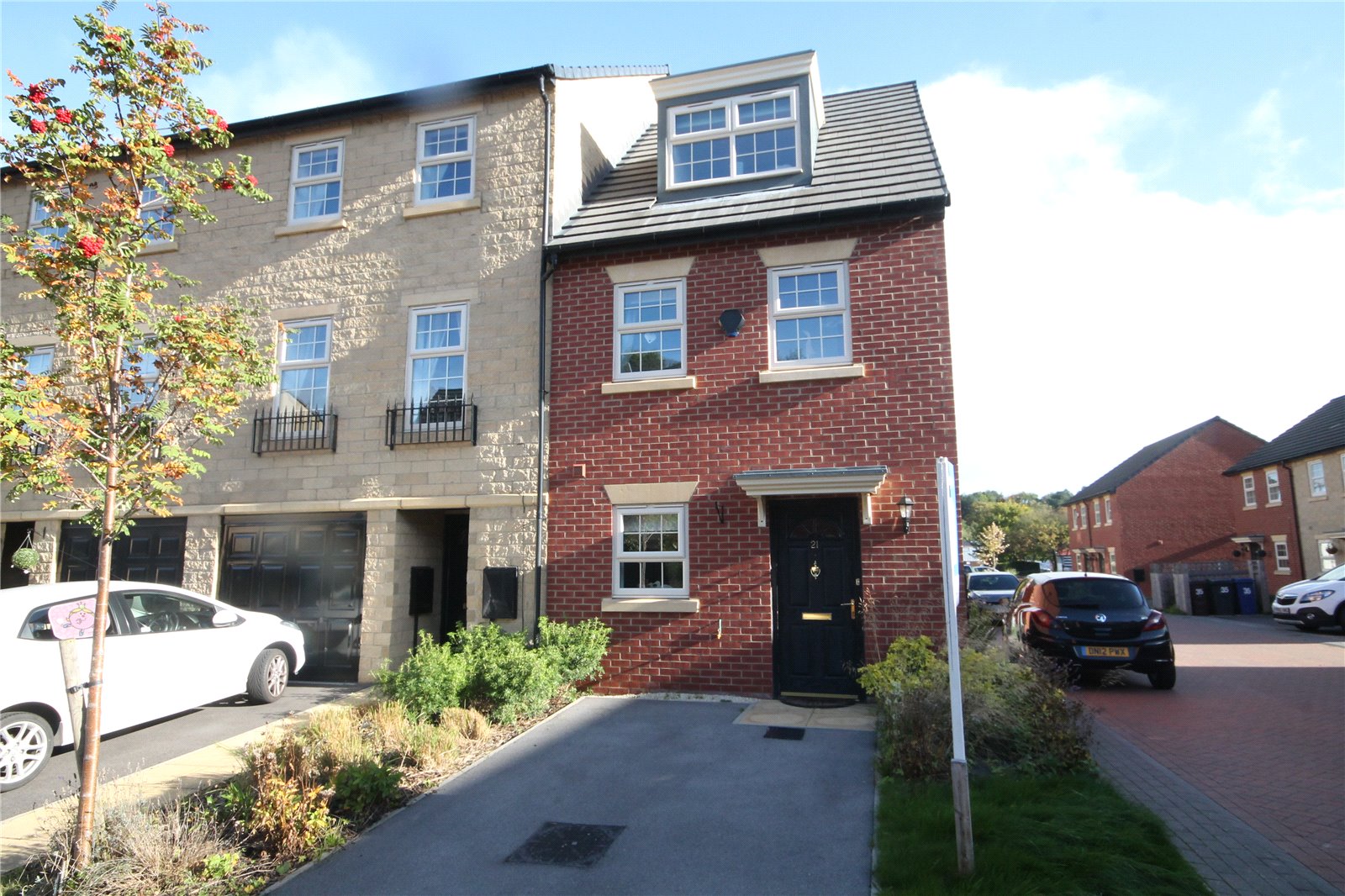 Whitegates Barnsley 3 bedroom House SSTC in Woodbourn Gardens Wombwell