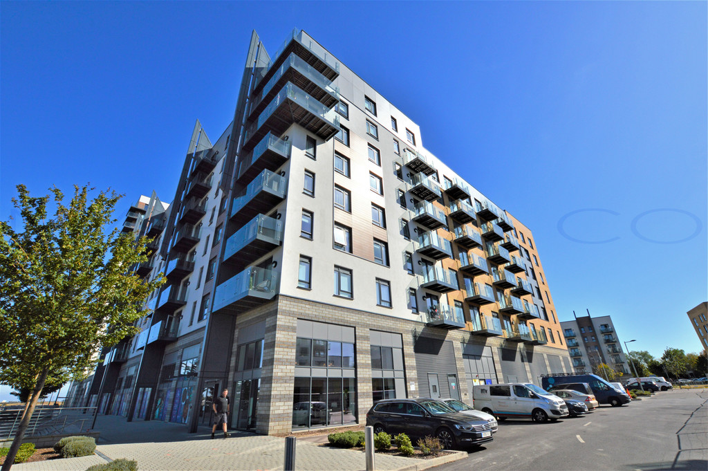 Martin & Co Medway 1 bedroom Apartment Let in Victory Pier, Gillingham, Kent
