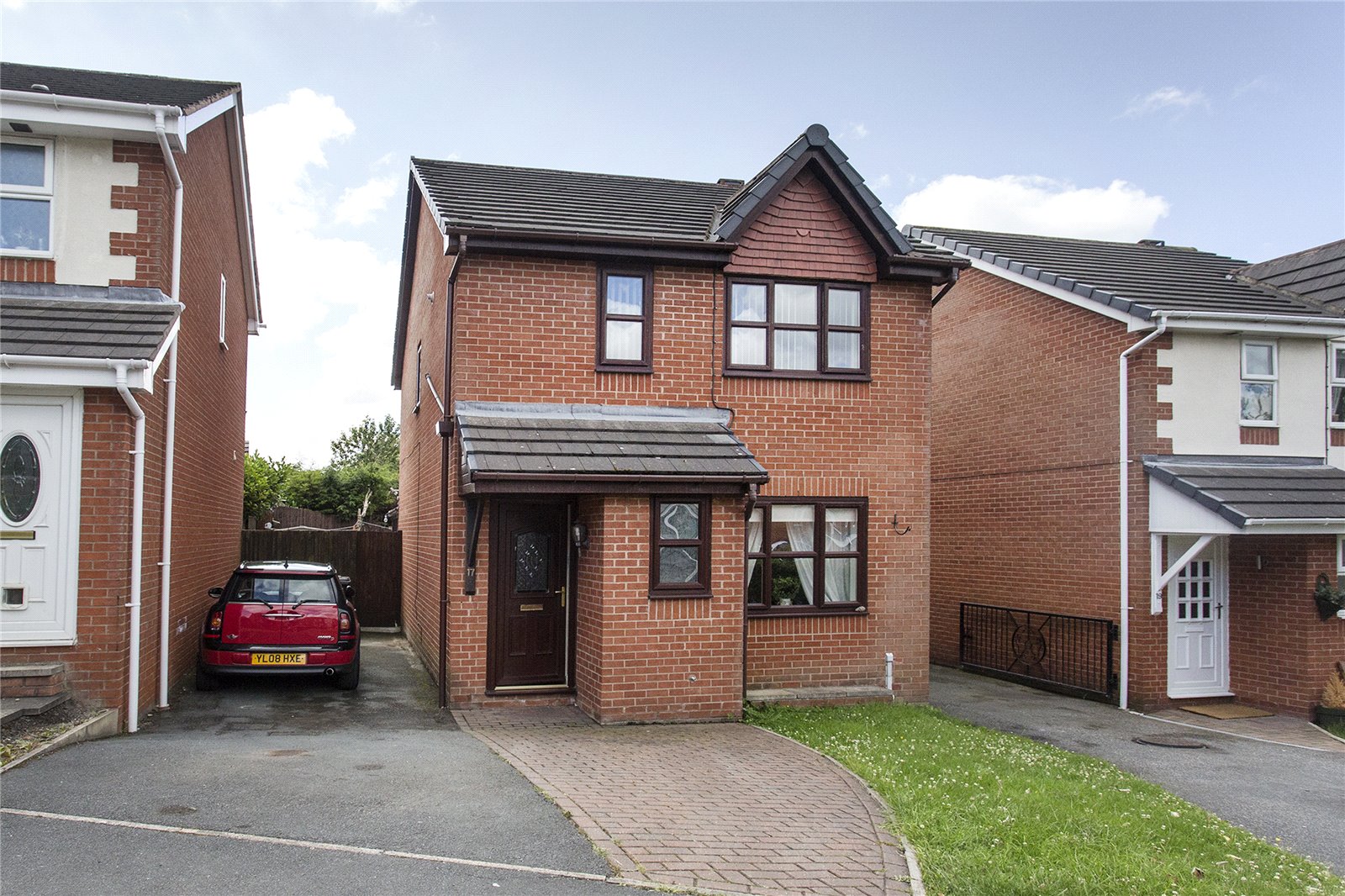 Whitegates Dewsbury 3 bedroom House for sale in Cornfield Dewsbury West