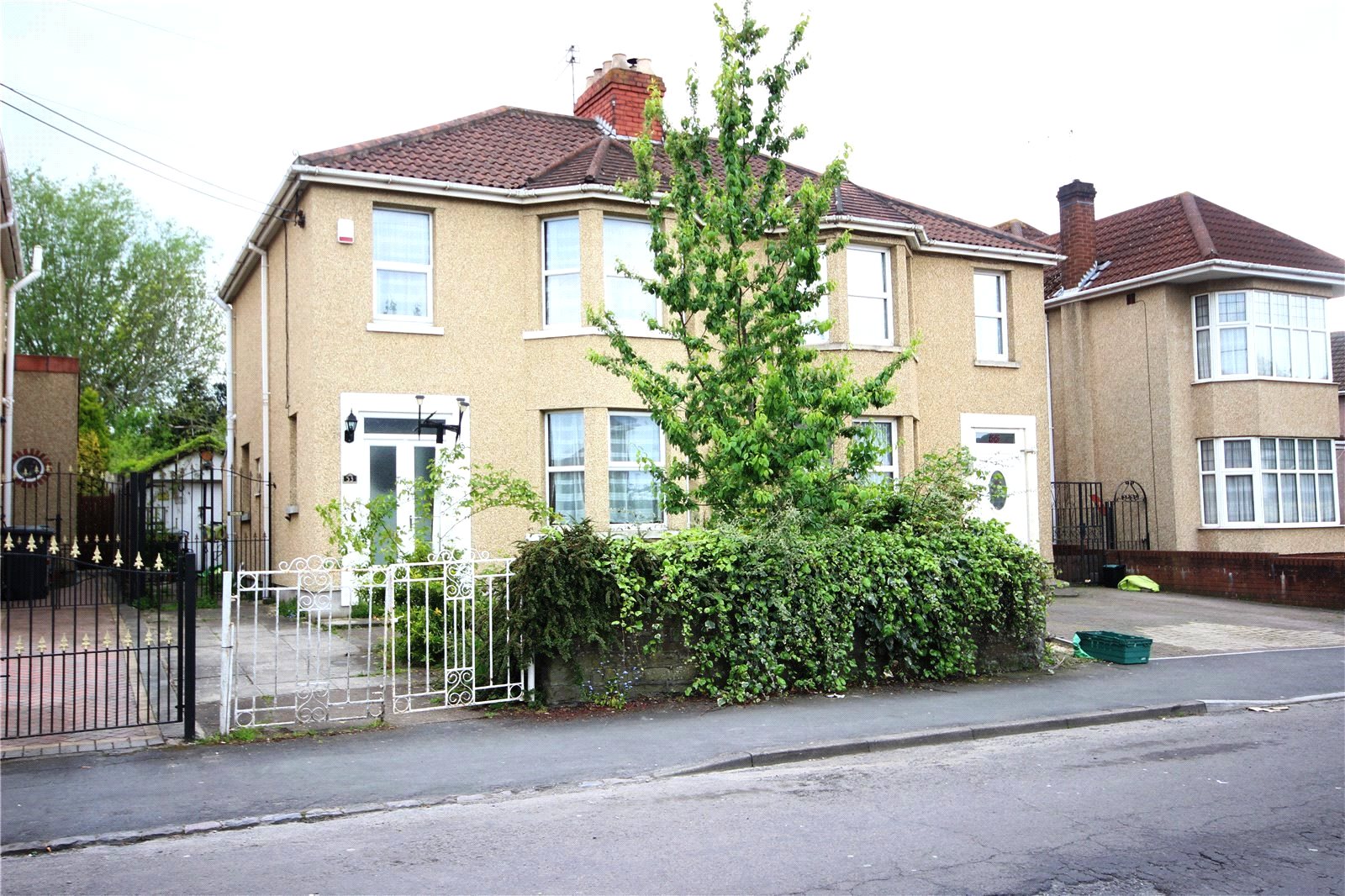 CJ Hole Downend 3 bedroom House for sale in Pool Road Kingswood Bristol
