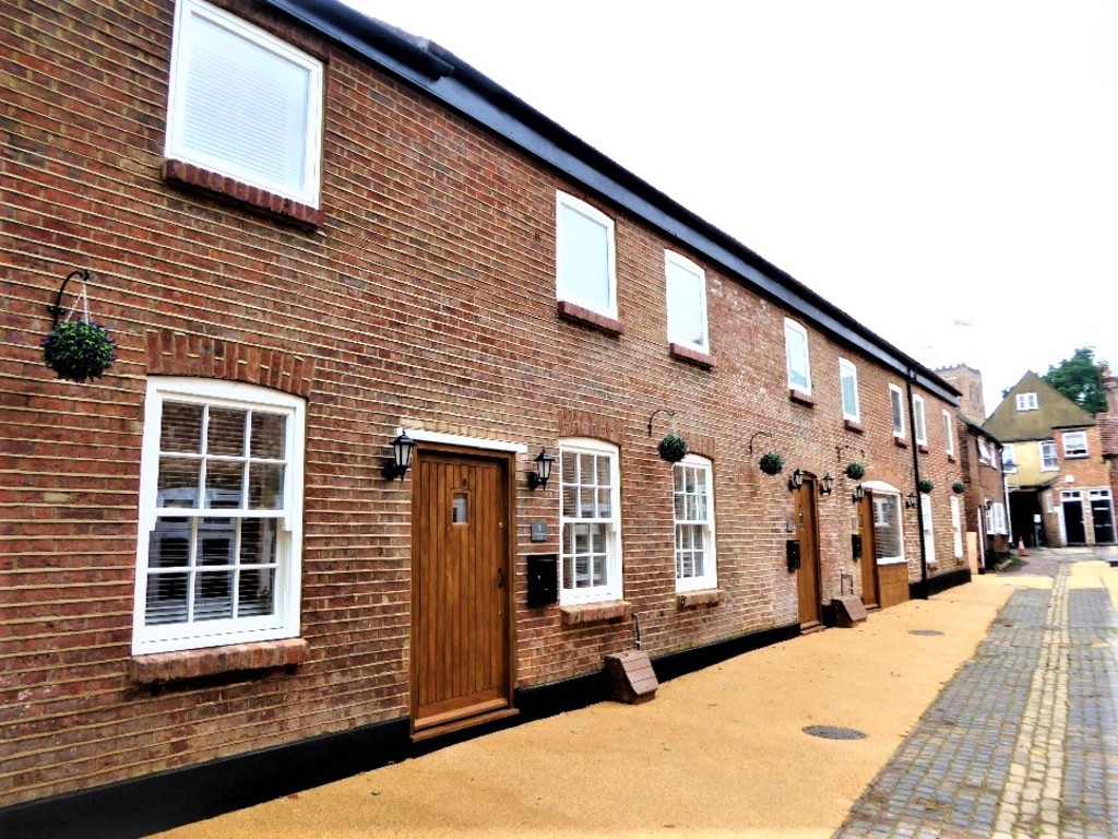 Martin & Co St Albans 2 bedroom Mews Let Agreed in Exclusive City Mews