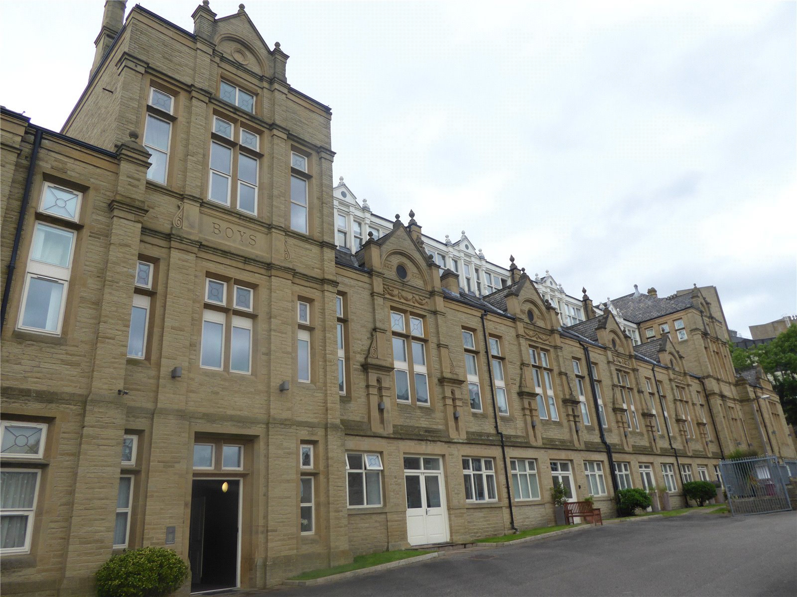 Whitegates Halifax 1 bedroom Flat to rent in Clare Hall Prescott Street
