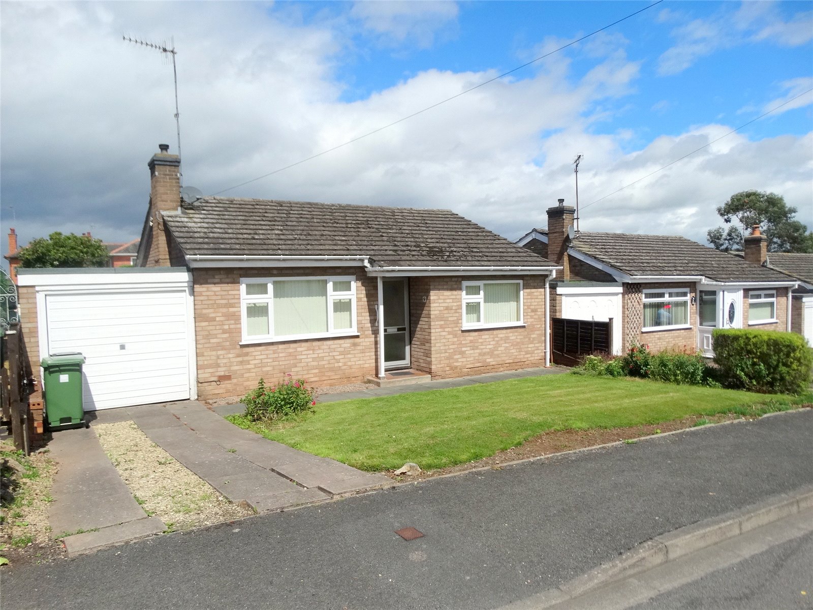 CJ Hole Worcester 2 bedroom Bungalow for sale in Springfield Road