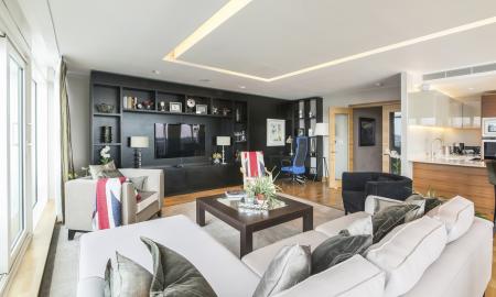 3 bedroom Apartment to rent - Ascensis Tower, Battersea Reach SW18