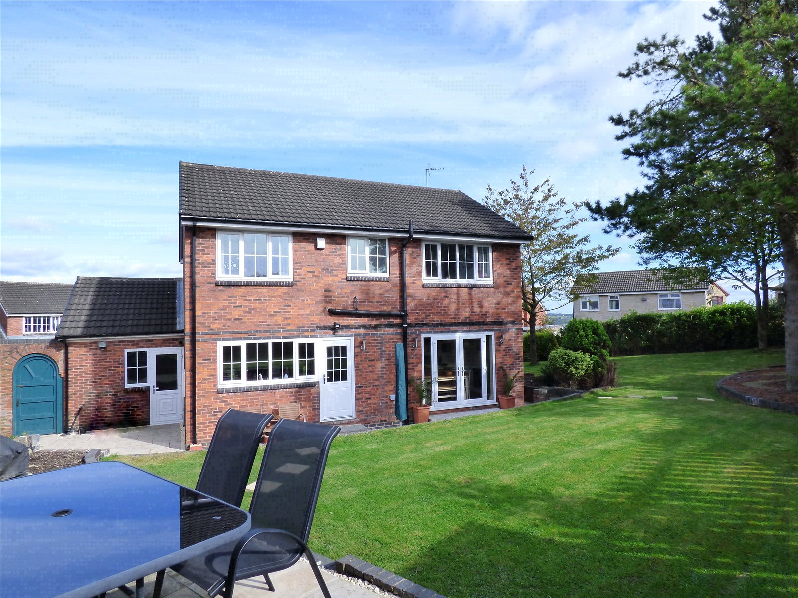 Whitegates Cleckheaton 4 bedroom House for sale in Greenton Avenue