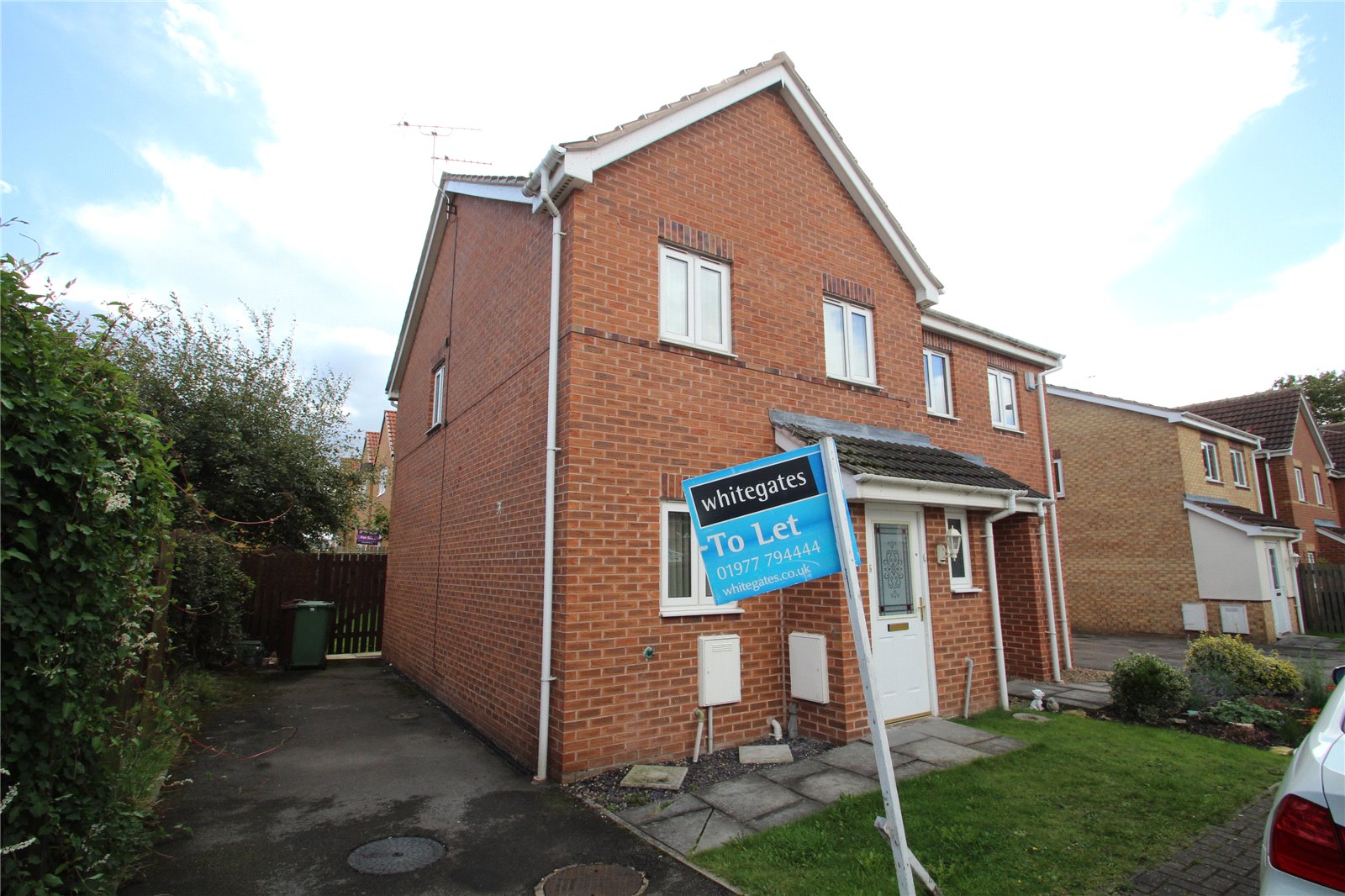 Whitegates Pontefract 3 bedroom House to rent in Northfield Grove South