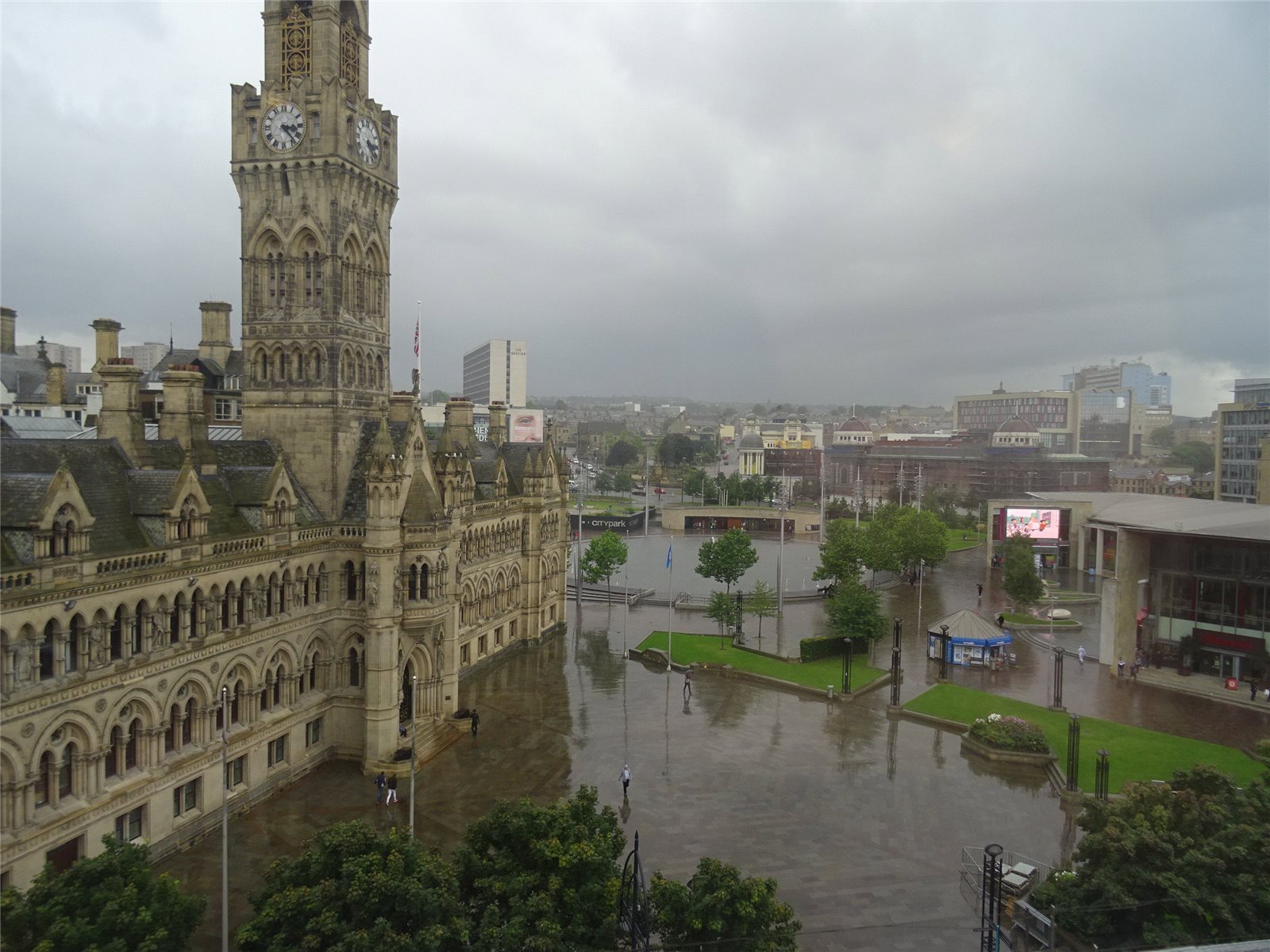 Whitegates Bradford 2 bedroom Flat for sale in Landmark House 11