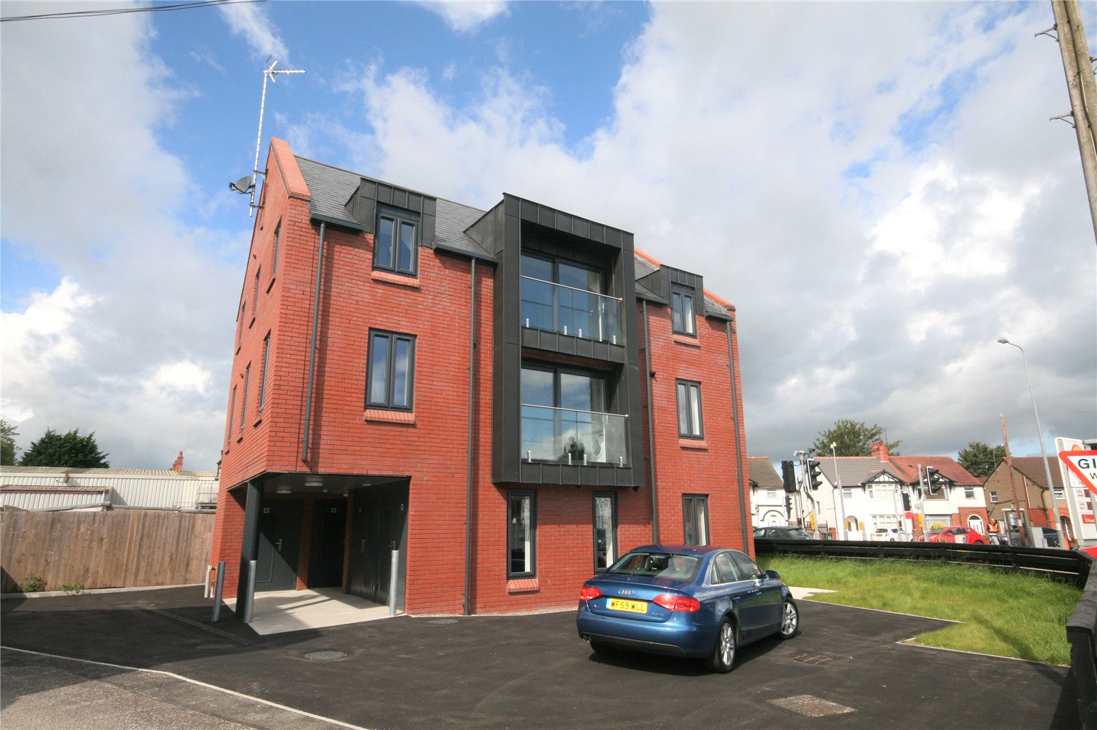 Whitegates Chester 2 bedroom Flat to rent in Pearl Lane Vicars Cross