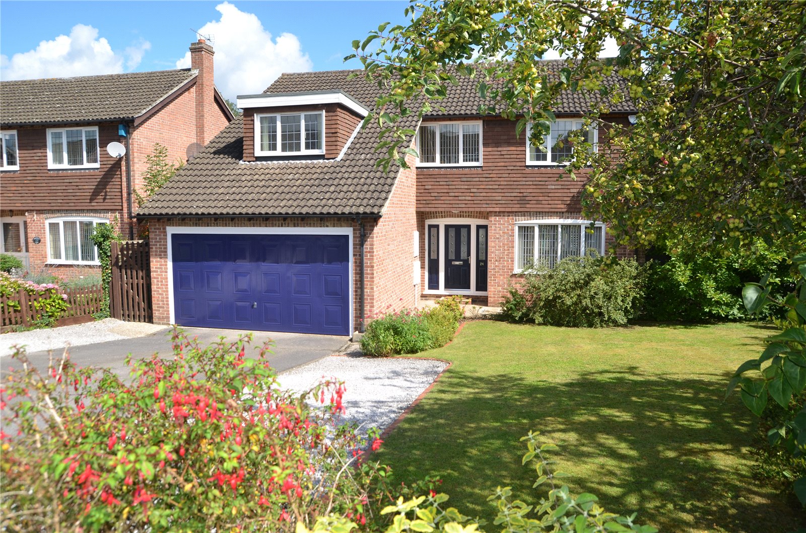 Parkers Tilehurst 4 Bedroom House For Sale In Oregon Avenue Tilehurst Reading Rg31 Parkers Parkers Tilehurst 4 Bedroom House For Sale In Oregon Avenue Tilehurst Reading Rg31 Parkers