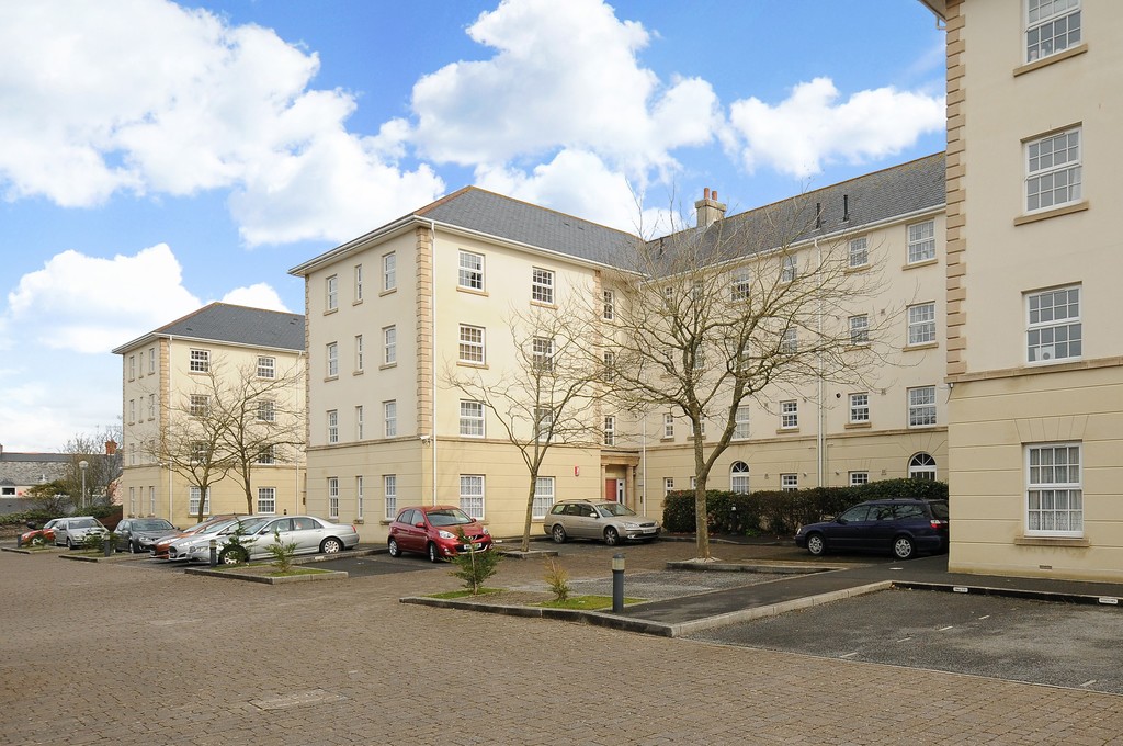 Martin & Co Plymouth 2 bedroom Apartment Let in Emily Gardens, Freedom