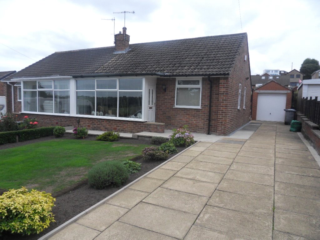 Whitegates Dewsbury 2 bedroom Bungalow for sale in Carlinghow Lane