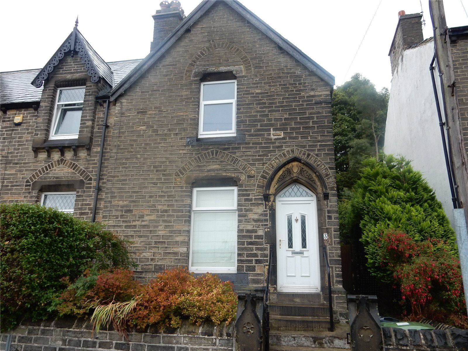 Whitegates Huddersfield 2 bedroom House for sale in School Lane Berry