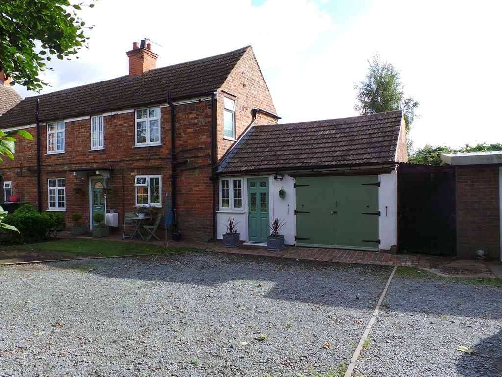 Martin Co Gainsborough 2 Bedroom Cottage Let In Westgate Kexby