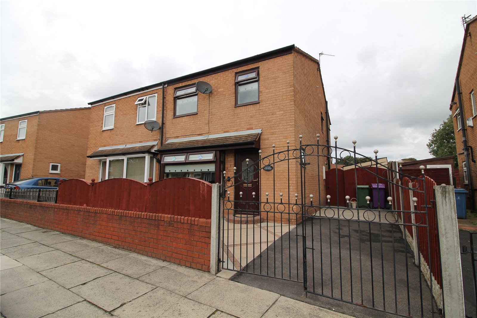 Whitegates Walton Vale 3 bedroom House SSTC in Raydale Close Walton