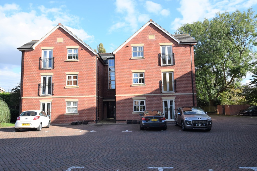 Martin & Co Doncaster 2 bedroom Flat Let in Cherry Trees, Bessacarr