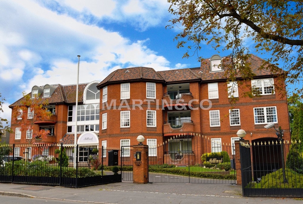 Martin & Co Loughton 3 bedroom Apartment to rent in Manor Road