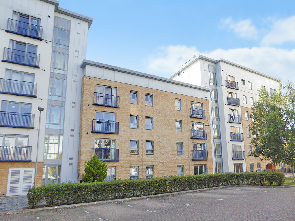 Martin & Co Basingstoke 2 bedroom Apartment Let in Netherfield Place