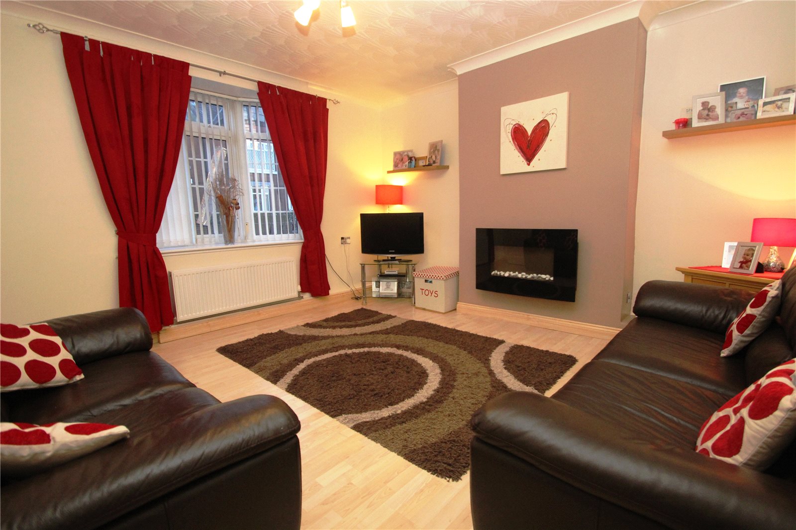 Whitegates Hemsworth 3 bedroom House SSTC in Hague Terrace Hemsworth