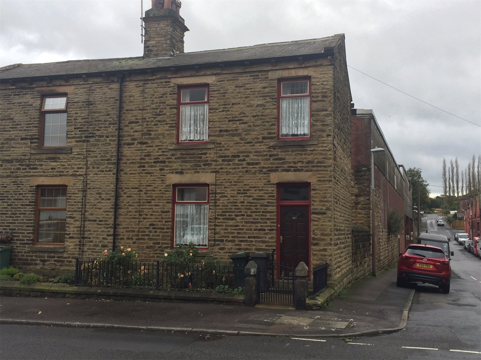 Whitegates Dewsbury 2 bedroom House for sale in Bradford Road Batley West Yorkshire WF17