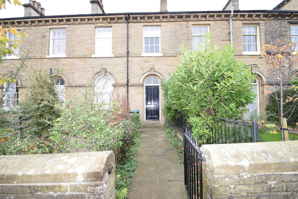 Martin & Co Saltaire 2 bedroom Terraced House Let in Street